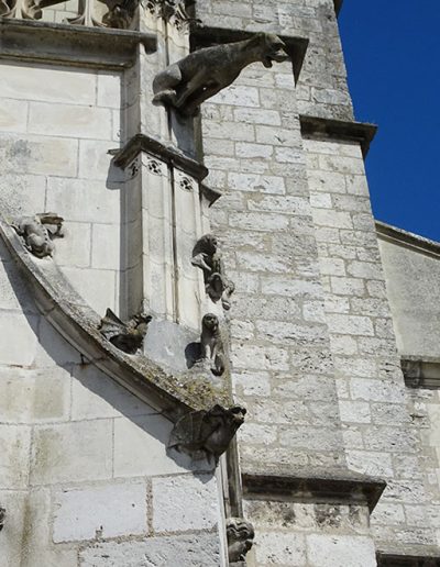 Gárgolas y grotescos de la Catedral de Blois (Francia).