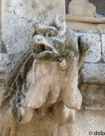 demonio mujer medieval