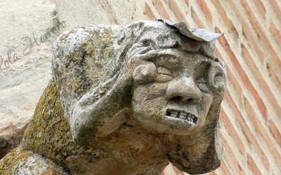Gesturality in Images of Gargoyles. Expressive Force in Art