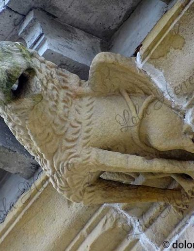 grifo gárgola mitología