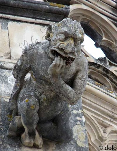 gárgola antropomorfo demonio
