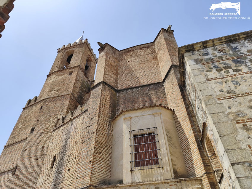 Gárgolas de la Iglesia de Nuestra Señora de la Asunción de Aroche (Huelva) 2 Gárgolas de la Iglesia de Nuestra Señora de la Asunción de Aroche (Huelva).