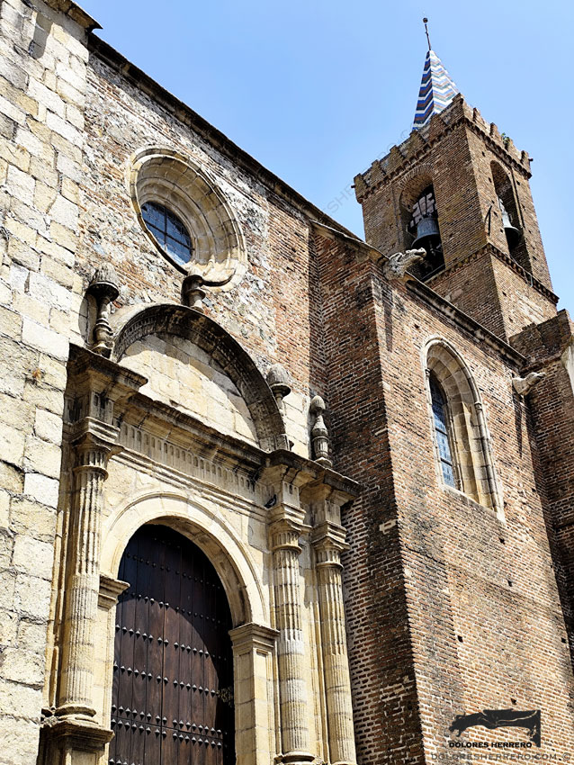Gárgolas de la Iglesia de Nuestra Señora de la Asunción de Aroche (Huelva) 1 Gárgolas de la Iglesia de Nuestra Señora de la Asunción de Aroche (Huelva).